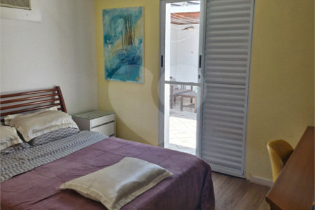 Sobrado à venda com 3 quartos, sendo 1 suíte, em Jardim Caravelas, São Paulo, SP