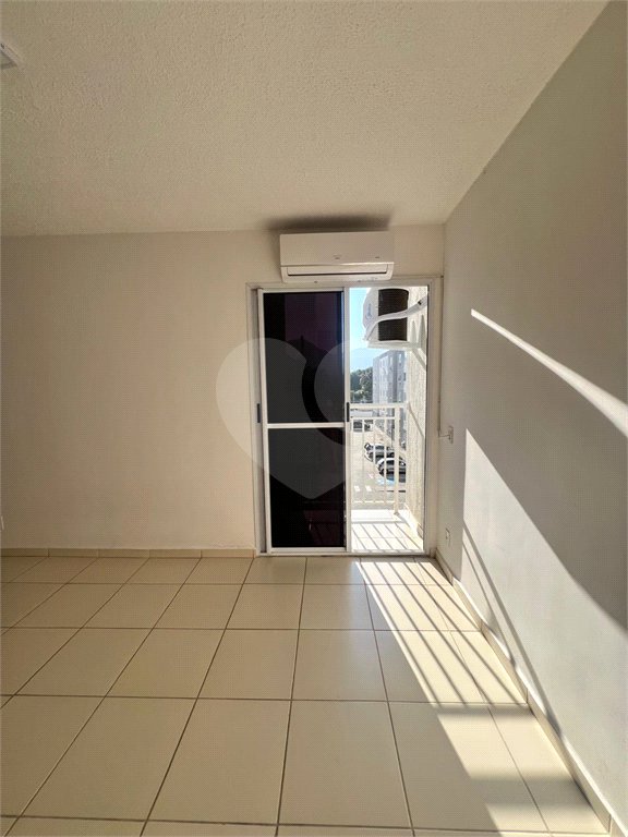 Apartamento à venda com 2 quartos em Guaratiba, Rio de Janeiro, RJ