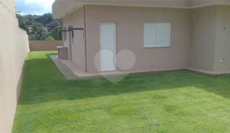 Casa à venda com 3 quartos, sendo 1 suíte,  em Loteamento Jardim Solares, Atibaia, SP