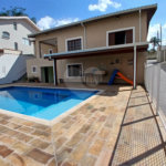 Casa à venda com 5 quartos, sendo 3 suítes, em Vila Santista, Atibaia, SP