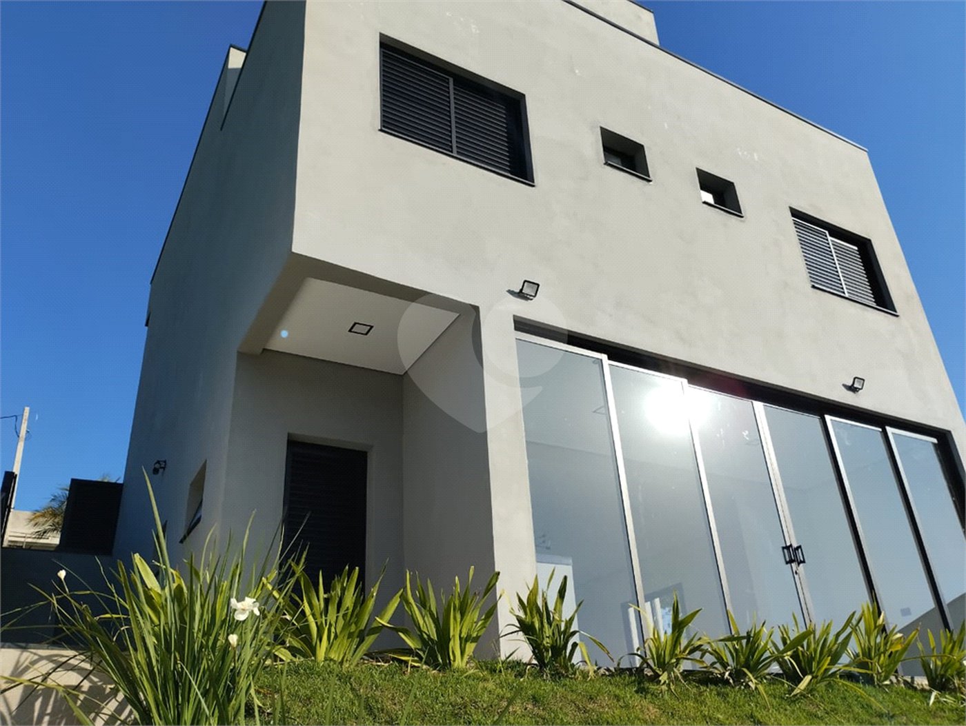 Casa à venda com 3 suítes no condomínio Mirante dos Ipês, Salto - SP