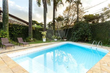 Sobrado à venda com 4 quartos, sendo 3 suítes, em Jardim Prudência, São Paulo, SP