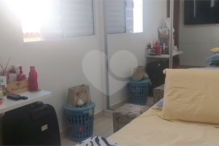 Casa à venda com 2 suítes no condomínio Residencial Veneza, São Paulo - SP