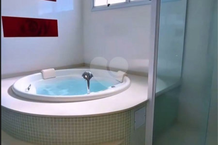 Casa à venda com 4 quartos, sendo 3 suítes, no condomínio Lago da Serra, Araçoiaba da Serra - SP