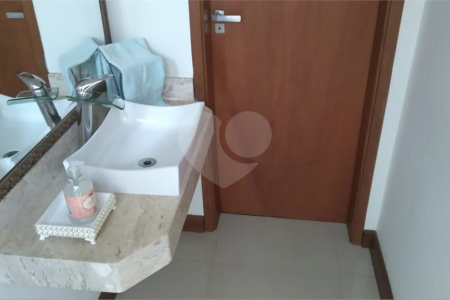 Casa à venda com 3 suítes no condomínio Damha III, São Carlos - SP