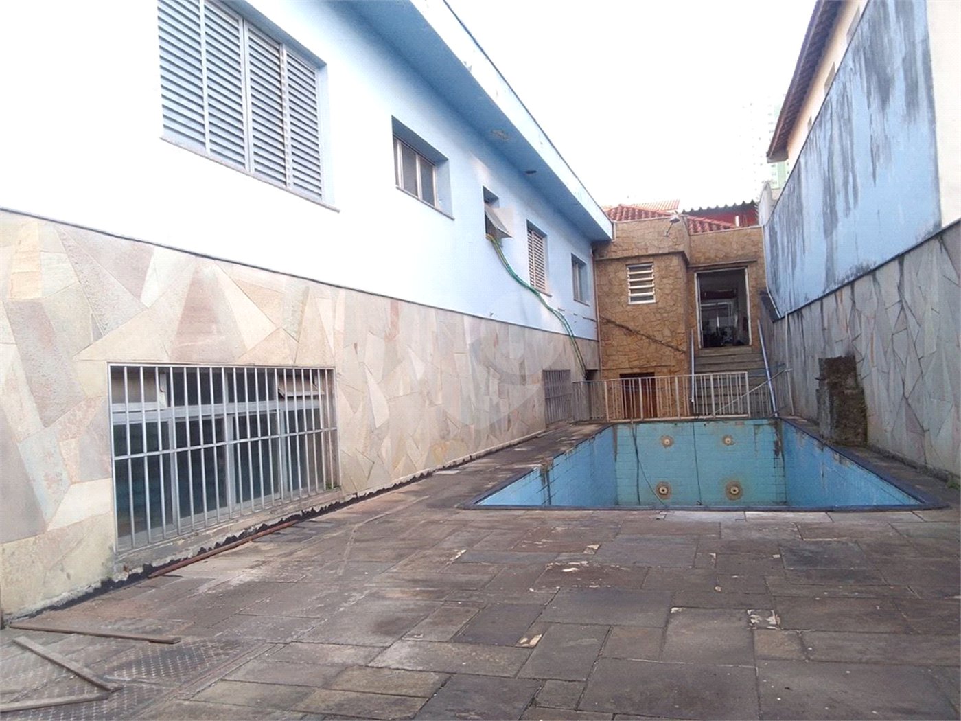 Casa à venda com 2 quartos, sendo 1 suíte, em Parada Inglesa, São Paulo, SP