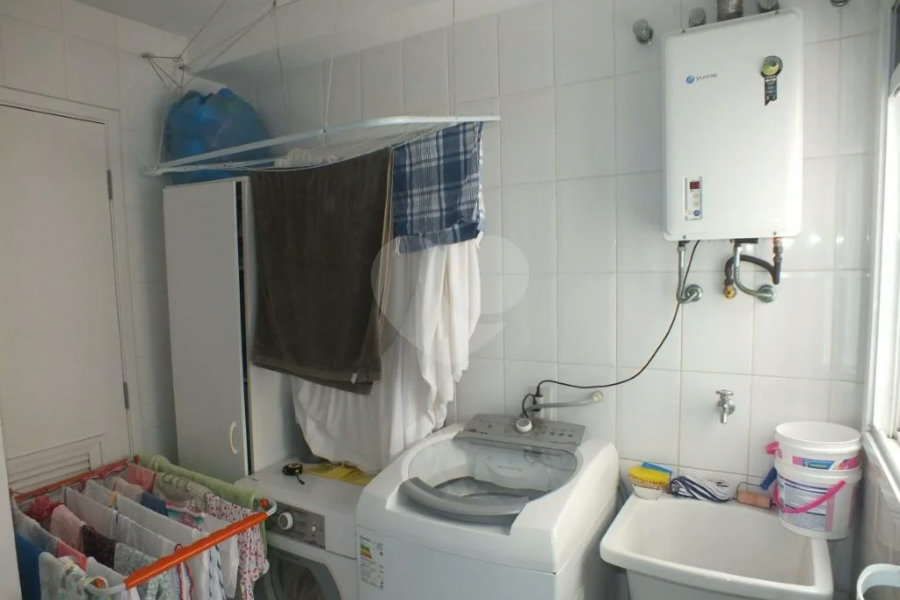 Apartamento com 03 suítes no Alto Da Boa Vista.