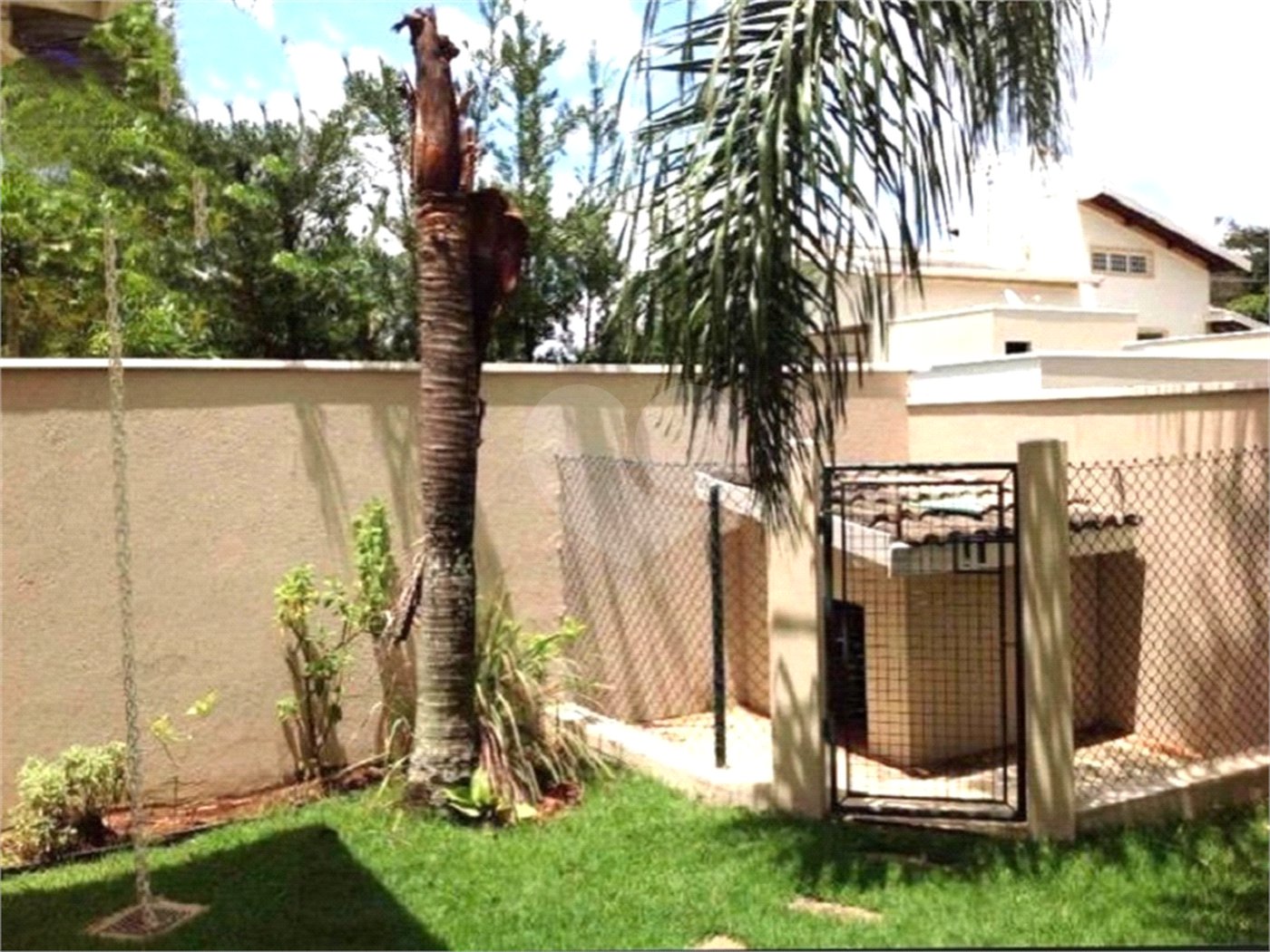Casa à venda com 4 quartos, sendo 2 suítes, no condomínio Bosque de Grevilea, Vinhedo - SP