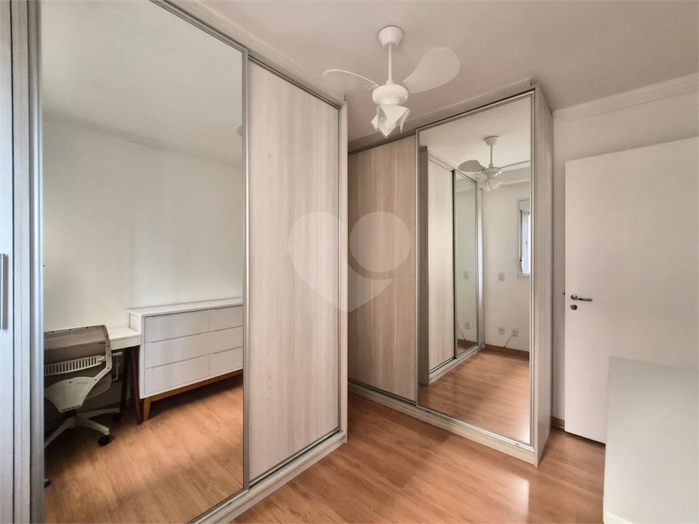 Apartamento à venda com 2 quartos, sendo 1 suíte, em Pinheiros, São Paulo, SP