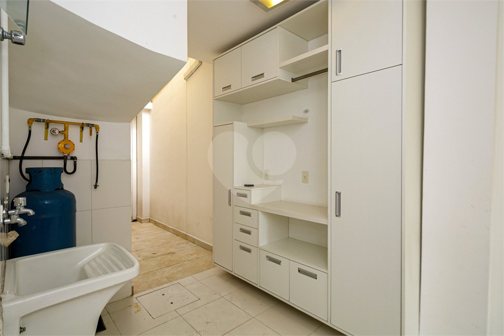 Casa à venda com 3 suítes no condomínio Villaggio Belvedere, São Paulo - SP