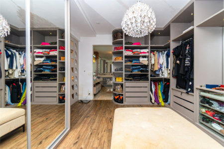 Apartamento à venda com 4 quartos, sendo 3 suítes,  em Campo Belo, São Paulo, SP