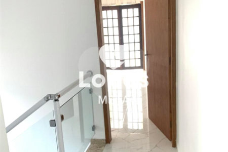 Casa à venda com 3 quartos, sendo 1 suíte,  no condomínio Residencial São José, Taubaté - SP