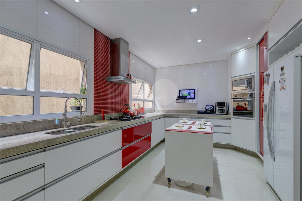 Casa à venda com 4 suítes em Chácara Flora, São Paulo, SP