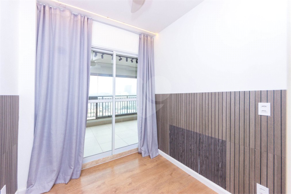 Apartamento à venda com 3 quartos, sendo 1 suíte,  em Vila Cruzeiro, São Paulo, SP