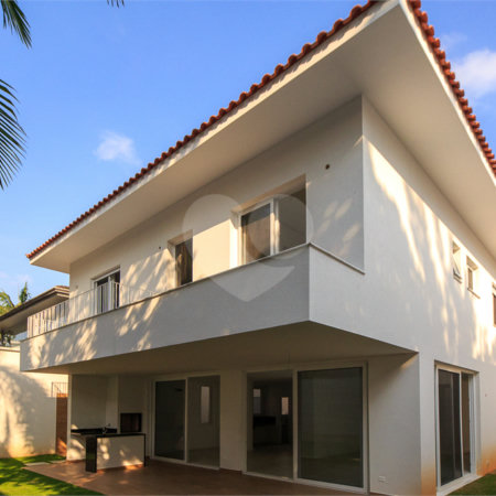 Casa à venda com 5 quartos, sendo 4 suítes, em Jardim Marajoara, São Paulo, SP