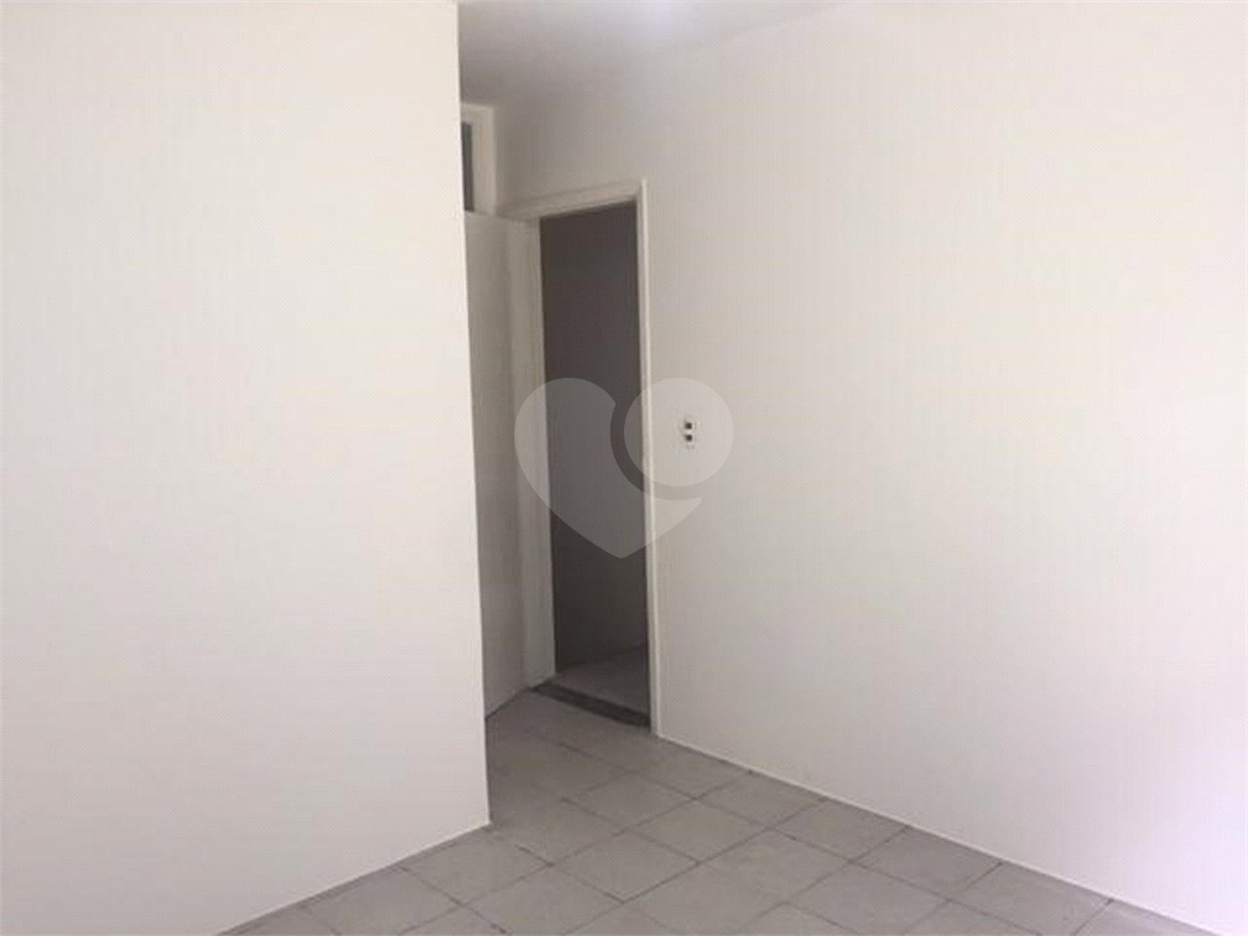 Casa à venda com 3 quartos, sendo 1 suíte, em Morumbi, São Paulo, SP