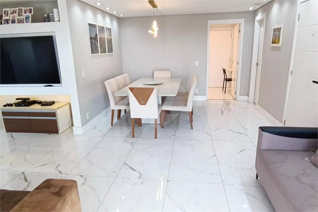 Apartamento à venda com 3 quartos, sendo 1 suíte,  em Jardim Vazani, São Paulo, SP