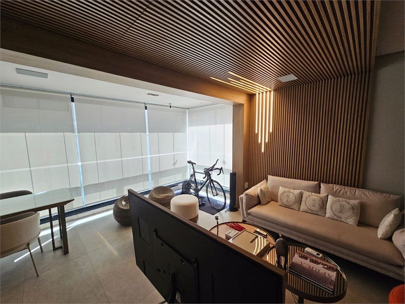 Apartamento com 2 dormitórios para alugar, 100 m² por R$ 12.500,02 - Aparecida - Santos/SP
