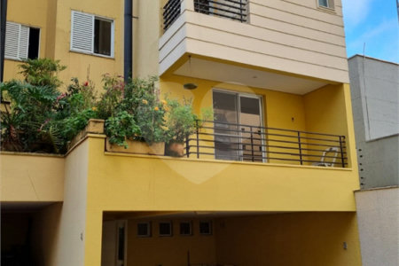 Casa à venda com 4 quartos, sendo 1 suíte, no condomínio Horizontal Newport Village, São Paulo - SP