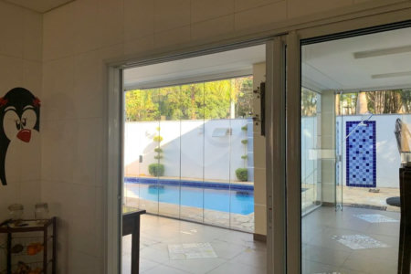 Casa à venda com 4 quartos, sendo 1 suíte, no condomínio Ibiaram, Itupeva - SP