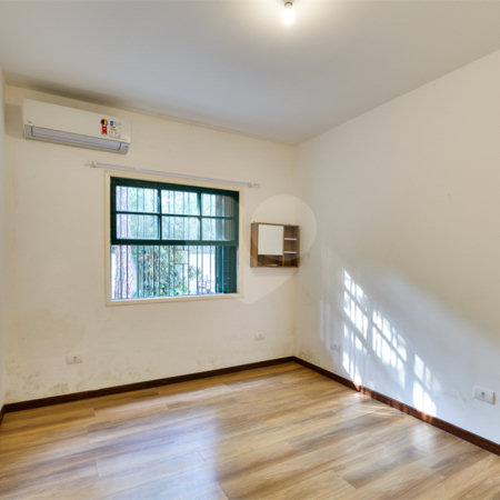 Casa para alugar com 5 quartos, sendo 3 suítes,  em Chácara Monte Alegre, São Paulo, SP