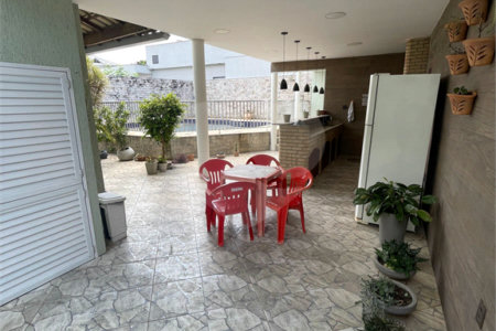 Casa à venda com 5 quartos, sendo 1 suíte, no condomínio Residencial Green Ville, Rio de Janeiro - RJ