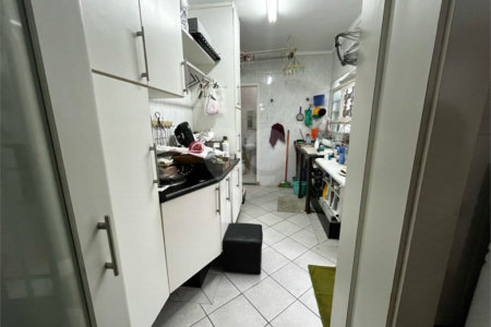 Sobrado à venda com 4 quartos, sendo 1 suíte, em Chácara Monte Alegre, São Paulo, SP