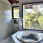 Casa à venda com 4 quartos, sendo 3 suítes, no condomínio Cantareira, Mairiporã - SP