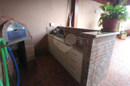 Casa à venda com 4 quartos, sendo 2 suítes, em Jardim Adalgisa, Araraquara, SP