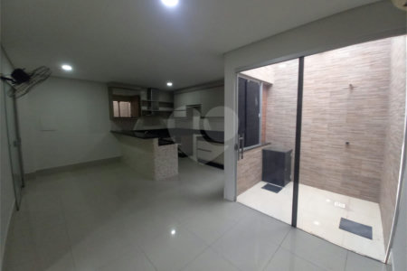 Casa à venda com 3 quartos, sendo 1 suíte, no condomínio Terra Nova, Várzea Grande - MT