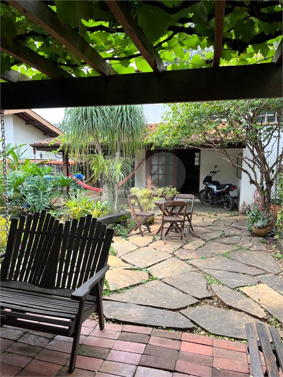Casa Térrea para alugar com 3 suítes em Jardim do Lago, Atibaia, SP