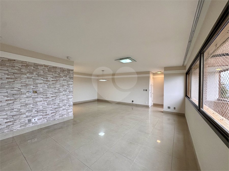 Apartamento à venda com 4 quartos, sendo 1 suíte,  em Horto Florestal, São Paulo, SP