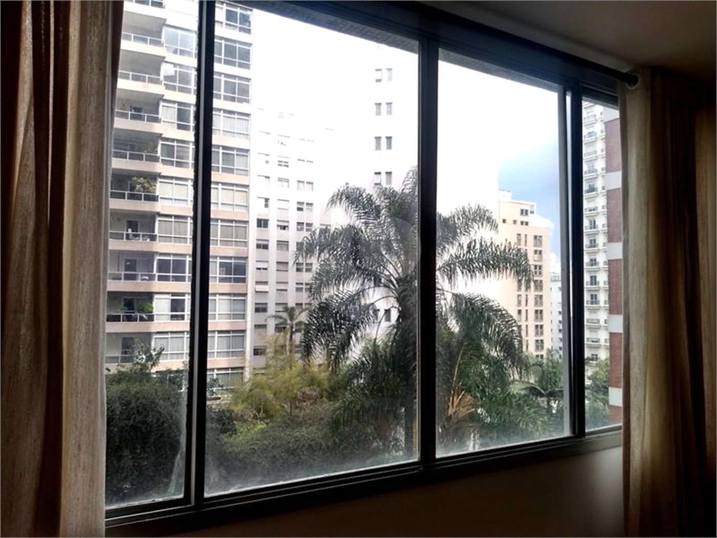 Apartamento para alugar com 3 quartos, sendo 1 suíte, em Jardim América, São Paulo, SP