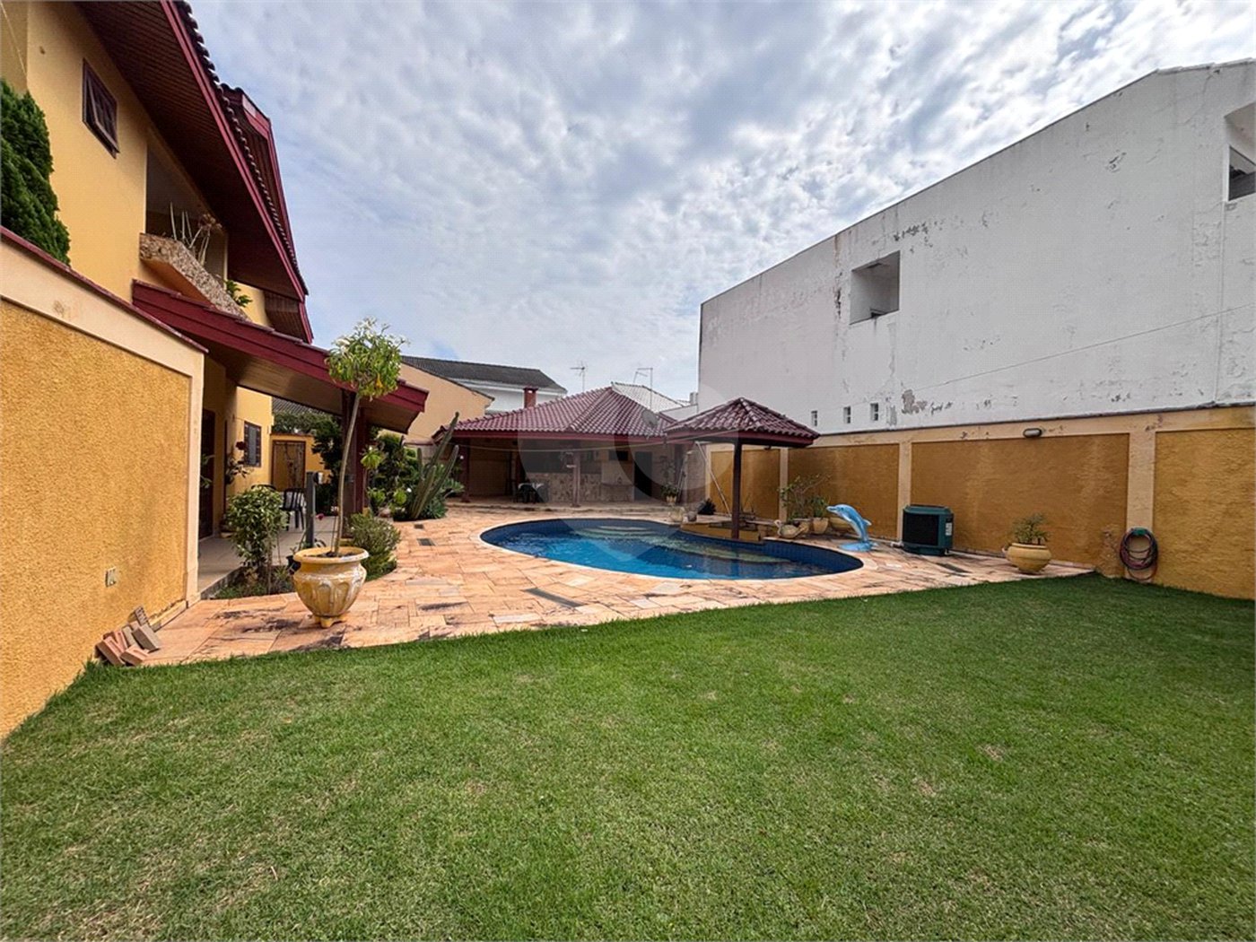 Casa à venda com 4 quartos, sendo 2 suítes,  no condomínio Granja Olga Ii, Sorocaba - SP