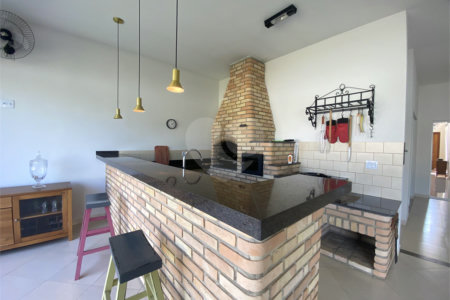 Casa à venda com 3 suítes no condomínio Palmeiras Imperiais, Salto - SP
