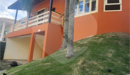 Casa à venda com 4 quartos, sendo 2 suítes,  no condomínio Delle Stelle, Louveira - SP