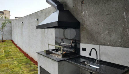 Sobrado à venda com 3 suítes em Alvinópolis, Atibaia, SP