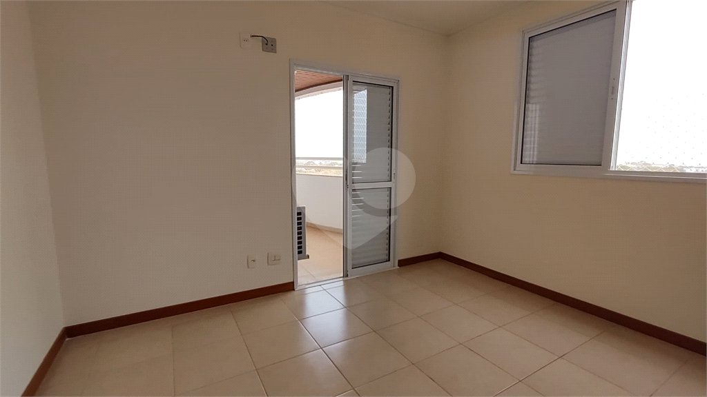 Apartamento à venda com 3 quartos, sendo 1 suíte, no Centro, Araraquara, SP