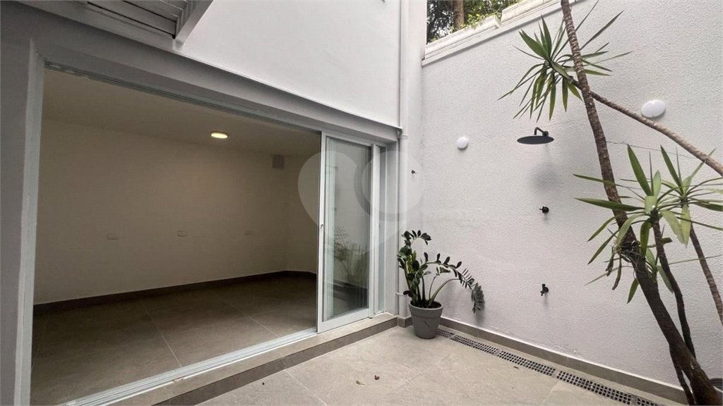 Casa à venda com 3 quartos, sendo 1 suíte,  em Vila Pompéia, São Paulo, SP