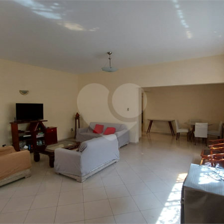 Casa à venda com 4 quartos, sendo 3 suítes, em Jardim Luzitânia, São Paulo, SP