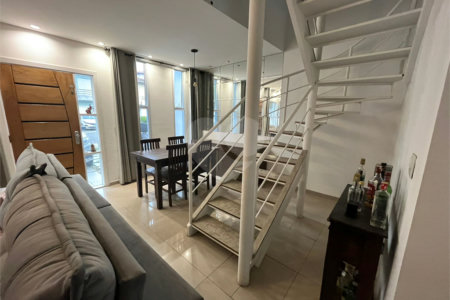 Casa à venda com 3 quartos no condomínio Jd Rebelato, Cotia - SP