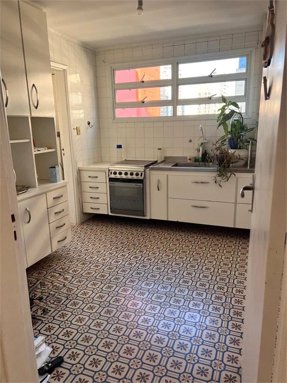 Apartamento à venda com 3 quartos, sendo 1 suíte, em Pinheiros, São Paulo, SP