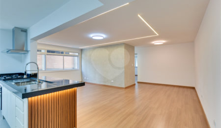 Apartamento à venda com 2 quartos, sendo 1 suíte,  em Santo Amaro, São Paulo, SP