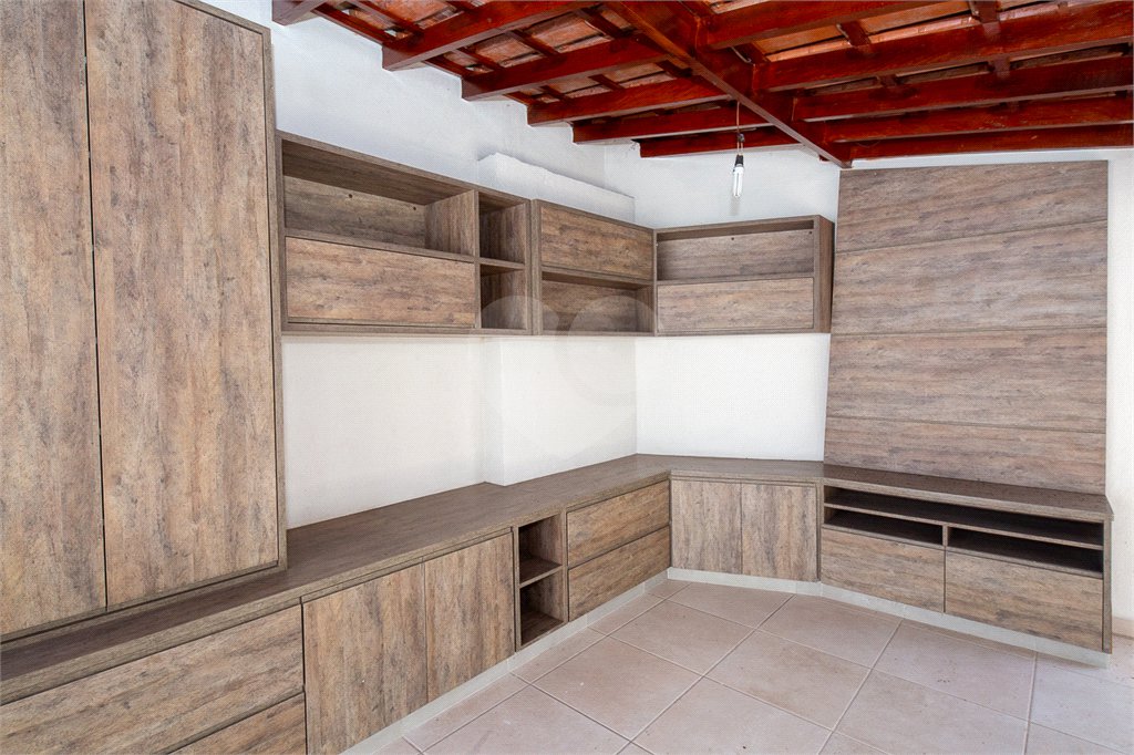 Sobrado à venda com 5 quartos, sendo 3 suítes, em Alto da Boa Vista, São Paulo, SP