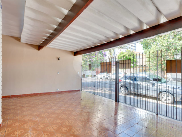 Sobrado à venda com 4 quartos, sendo 1 suíte,  em Vila Mascote, São Paulo, SP