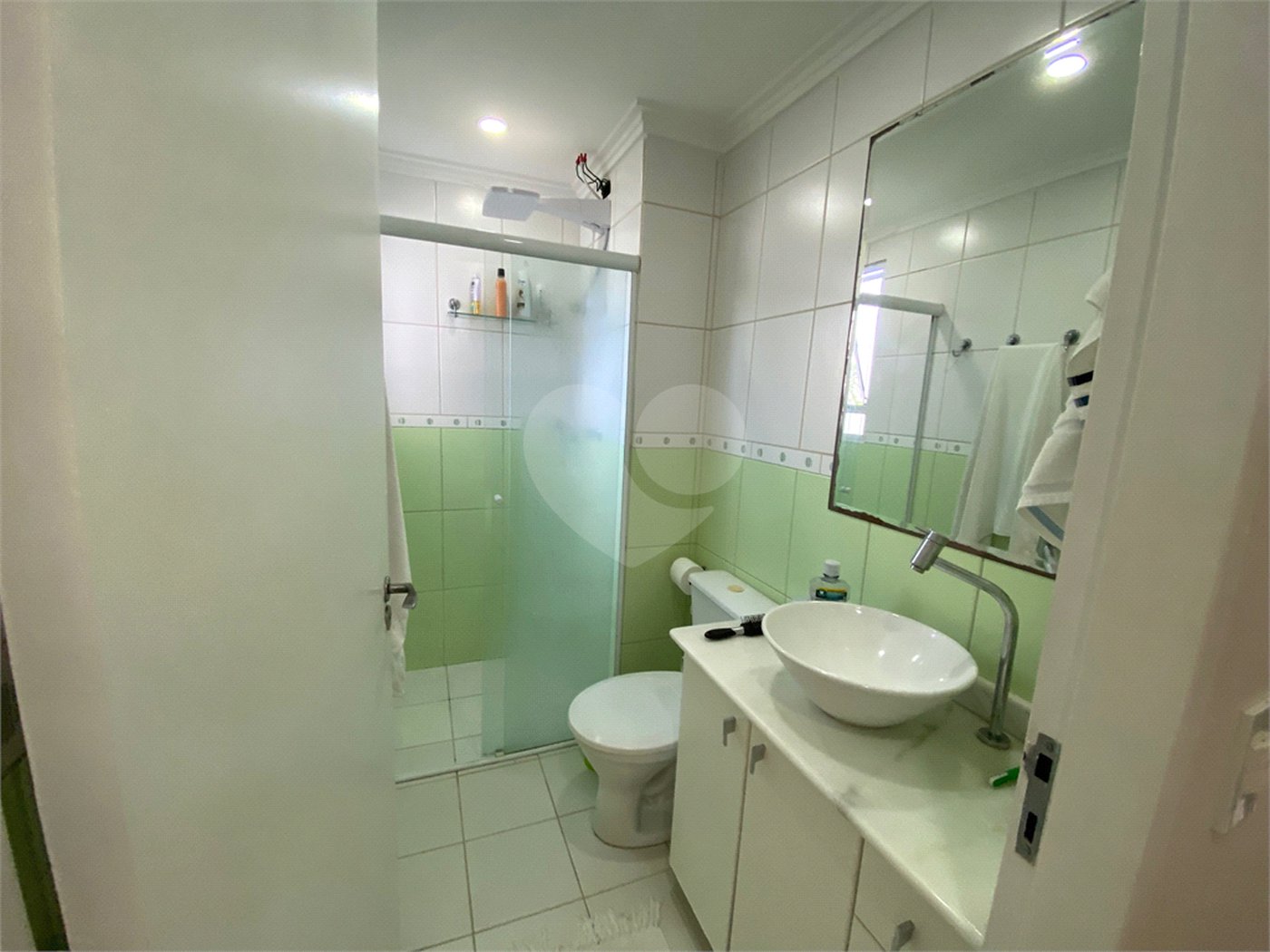 Apartamento à venda com 3 quartos em Vila dos Remédios, São Paulo, SP