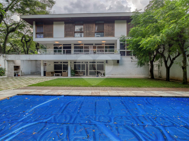 Sobrado à venda com 5 suítes em Alto da Boa Vista, São Paulo, SP