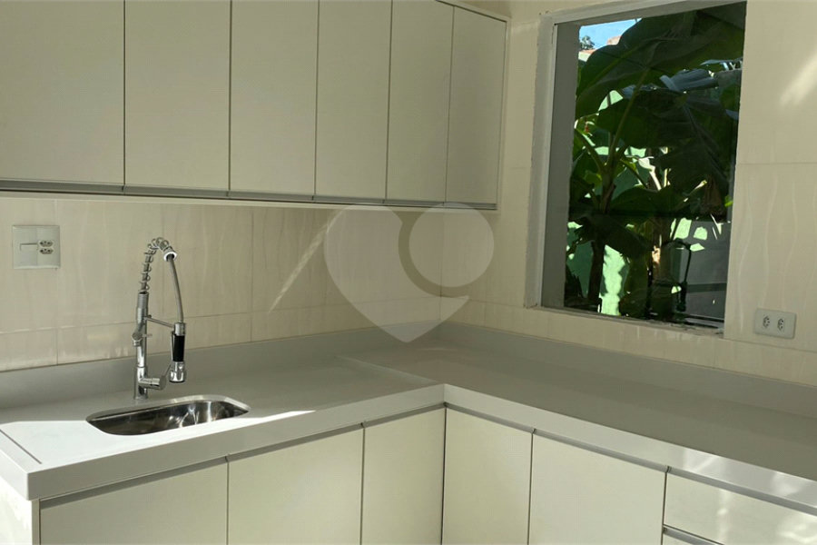 Casa Térrea à venda com 4 quartos, sendo 1 suíte,  em Horto, São Paulo, SP