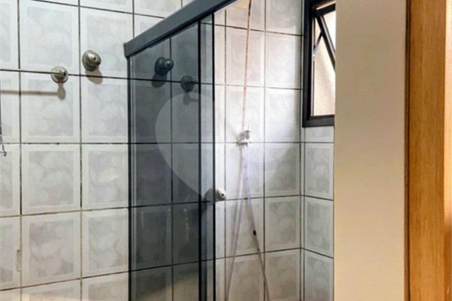 Apartamento à venda com 3 quartos, sendo 1 suíte, em Jardim Leonor Mendes de Barros, São Paulo, SP