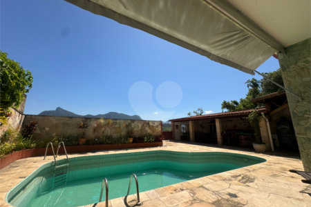 Casa à venda com 3 quartos, sendo 1 suíte,  em Santa Teresa, Rio de Janeiro, RJ